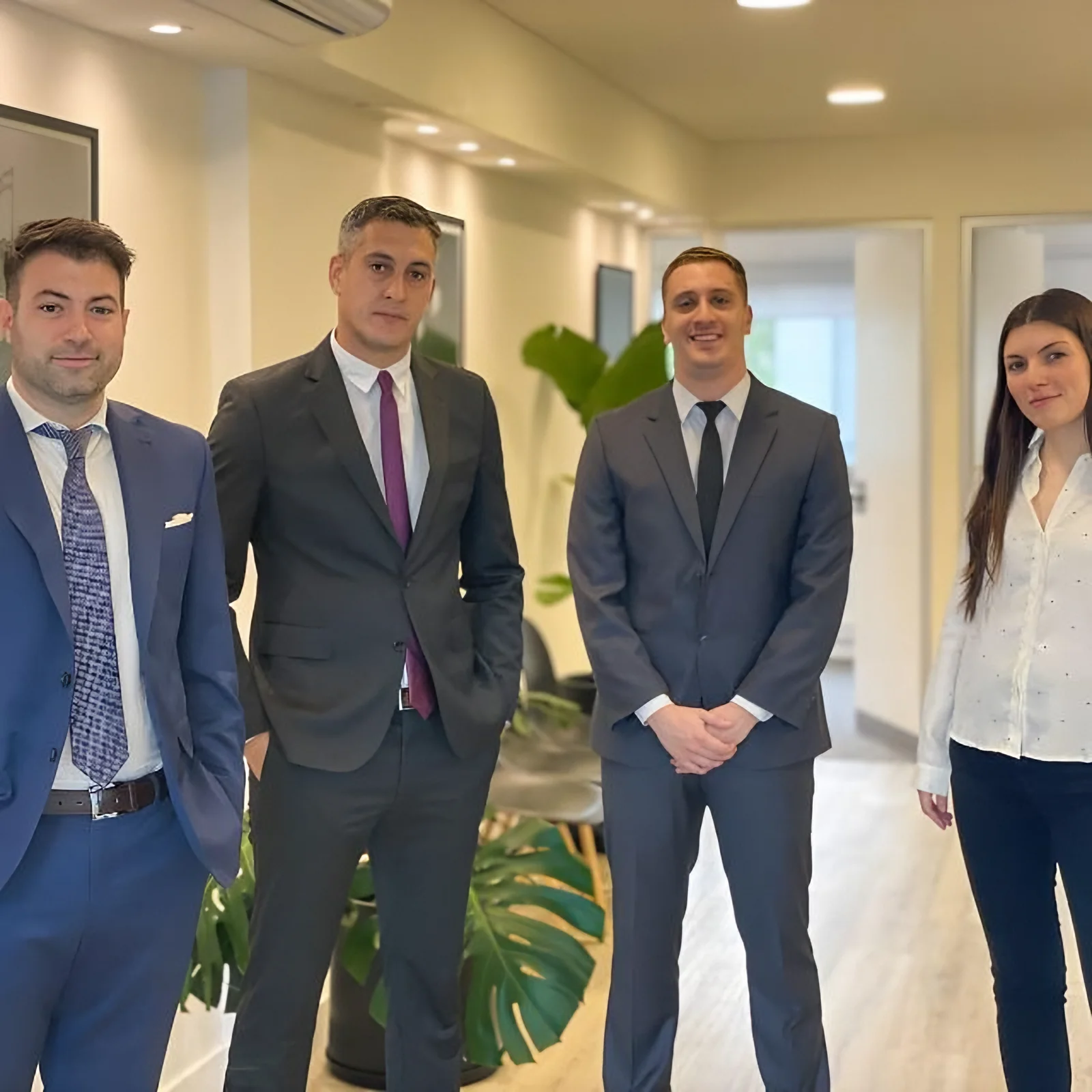 Equipo de abogados de Spoltore Maurin en las oficinas del estudio